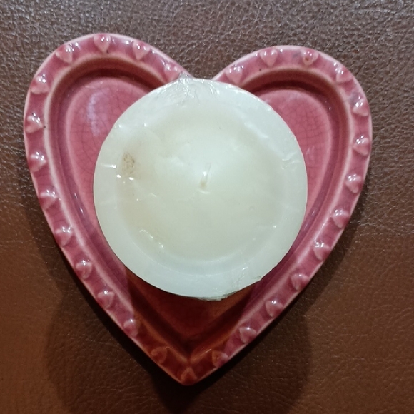 Pink Heart-Shaped Candle Stand And Cream 3"X3" Pillar Candle - Picture 6 of 9